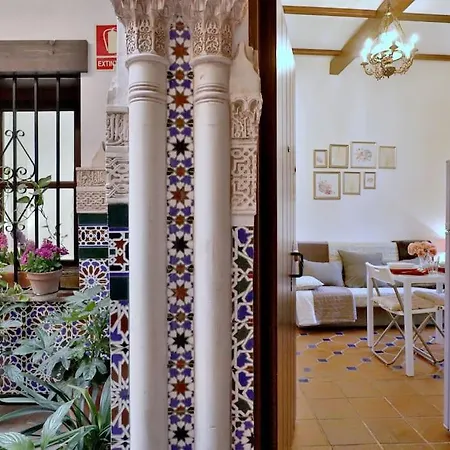 Horno24, Con Patio Andaluz, Tipico De Apartment *