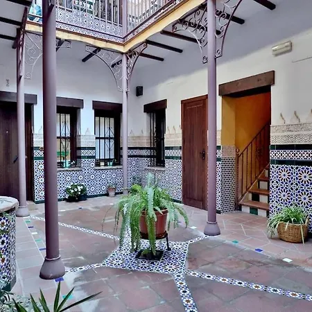 Horno24, Con Patio Andaluz, Tipico De Apartment