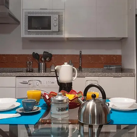 Apartment Horno24, Con Patio Andaluz, Tipico De