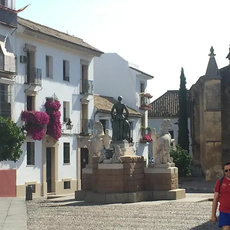 Horno24, Con Patio Andaluz, Tipico De Cordoba